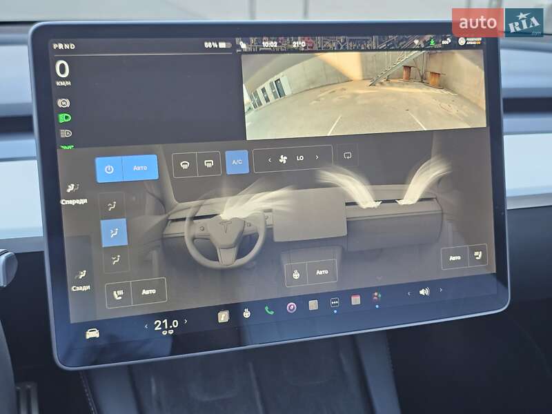 Седан Tesla Model 3 2021 в Киеве