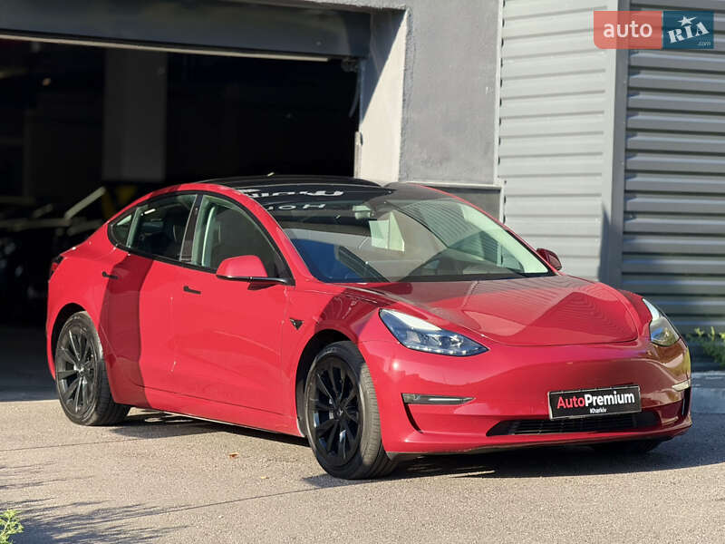 Седан Tesla Model 3 2022 в Харькове
