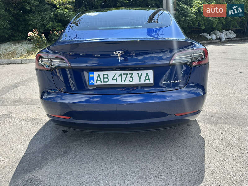 Седан Tesla Model 3 2018 в Вінниці
