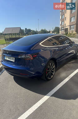 Седан Tesla Model 3 2019 в 