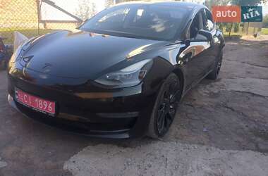 Седан Tesla Model 3 2022 в Львові