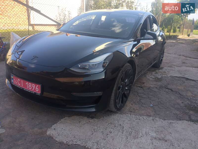 Tesla Model 3 2022