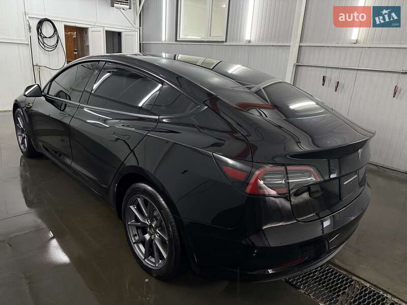 Седан Tesla Model 3 2023 в Дрогобыче