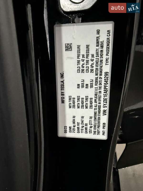 Седан Tesla Model 3 2023 в Дрогобыче