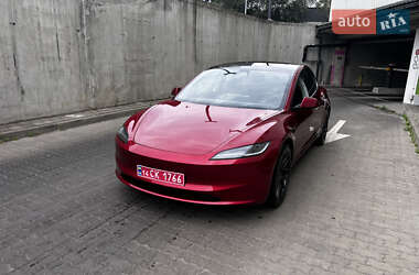Седан Tesla Model 3 2024 в Львове