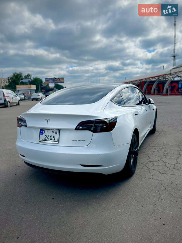 Седан Tesla Model 3 2021 в Полтаві