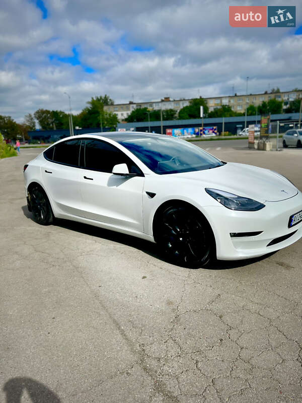 Седан Tesla Model 3 2021 в Полтаві