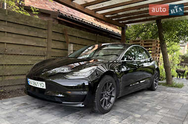 Седан Tesla Model 3 2018 в 