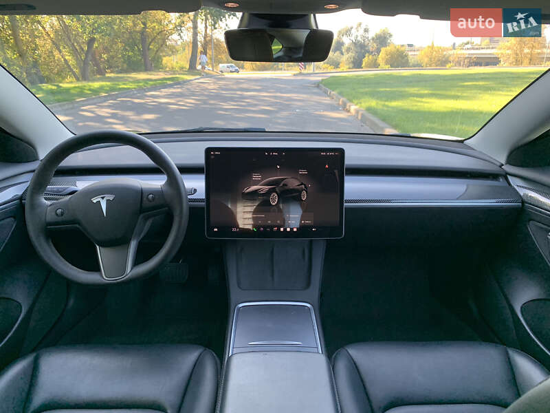 Седан Tesla Model 3 2022 в Києві