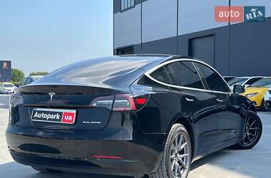 Седан Tesla Model 3 2019 в 