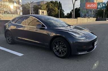 Седан Tesla Model 3 2018 в 