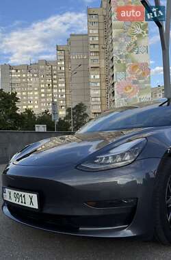 Седан Tesla Model 3 2018 в 
