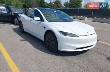 Седан Tesla Model 3 2024 в 