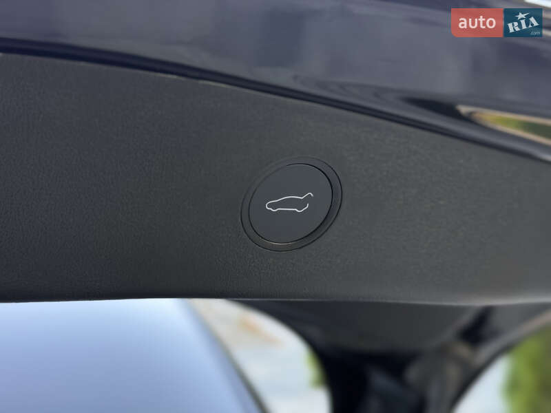 Седан Tesla Model 3 2022 в Ивано-Франковске