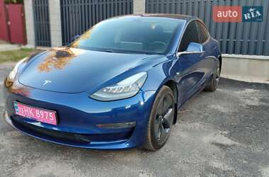 Седан Tesla Model 3 2018 в Києві