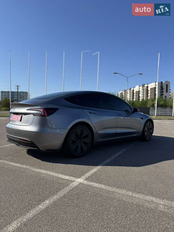 Седан Tesla Model 3 2024 в Василькове
