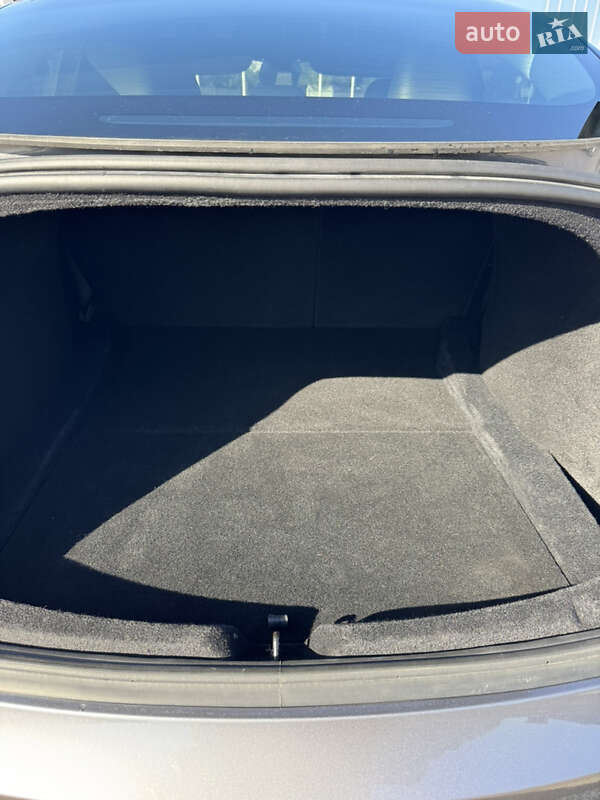 Седан Tesla Model 3 2024 в Василькове