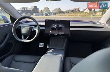 Седан Tesla Model 3 2024 в 