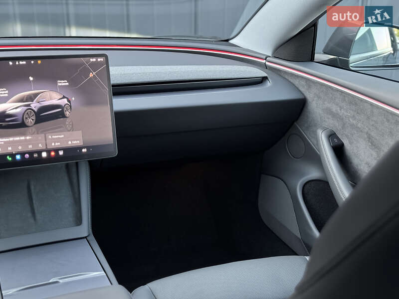 Седан Tesla Model 3 2024 в Луцке