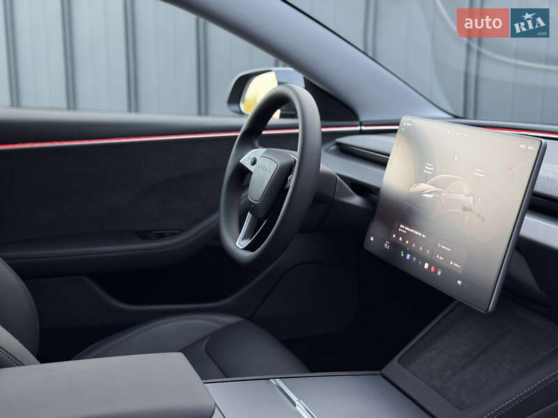 Седан Tesla Model 3 2024 в Луцке