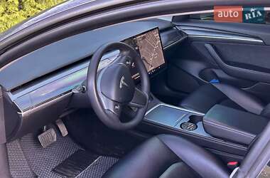 Седан Tesla Model 3 2021 в 