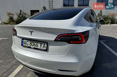 Седан Tesla Model 3 2020 в 