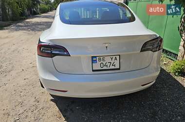 Седан Tesla Model 3 2022 в 