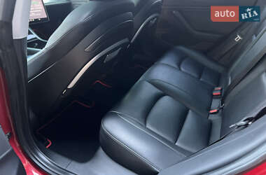 Седан Tesla Model 3 2018 в 