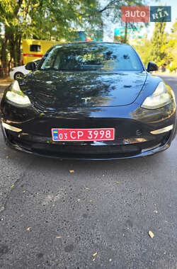 Седан Tesla Model 3 2020 в 