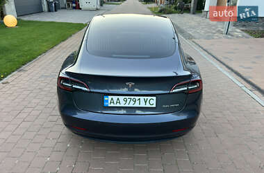 Седан Tesla Model 3 2019 в 