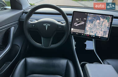 Седан Tesla Model 3 2019 в 