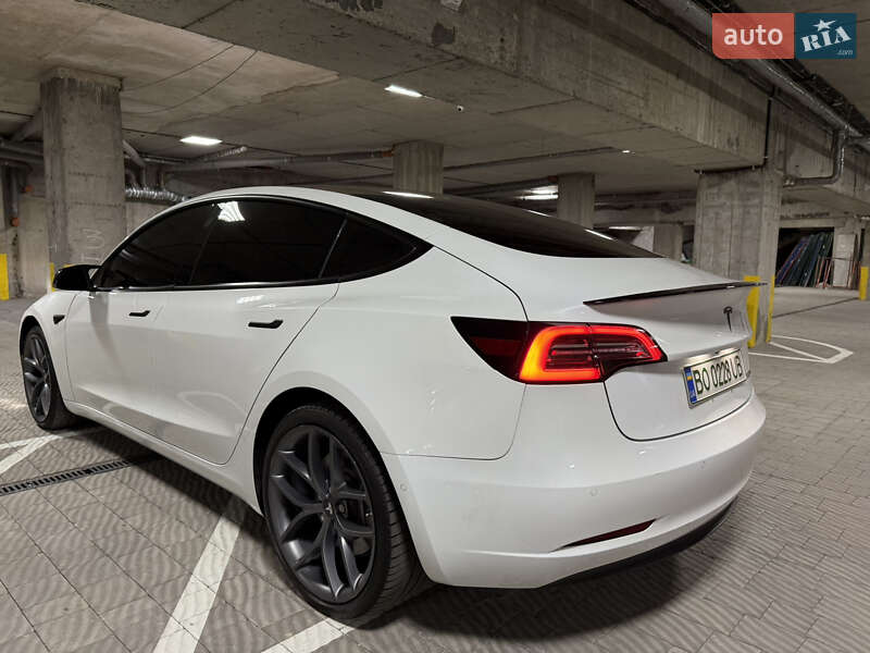 Седан Tesla Model 3 2018 в Тернополе фото 20 Седан Tesla Model 3 2018 в Тернополе