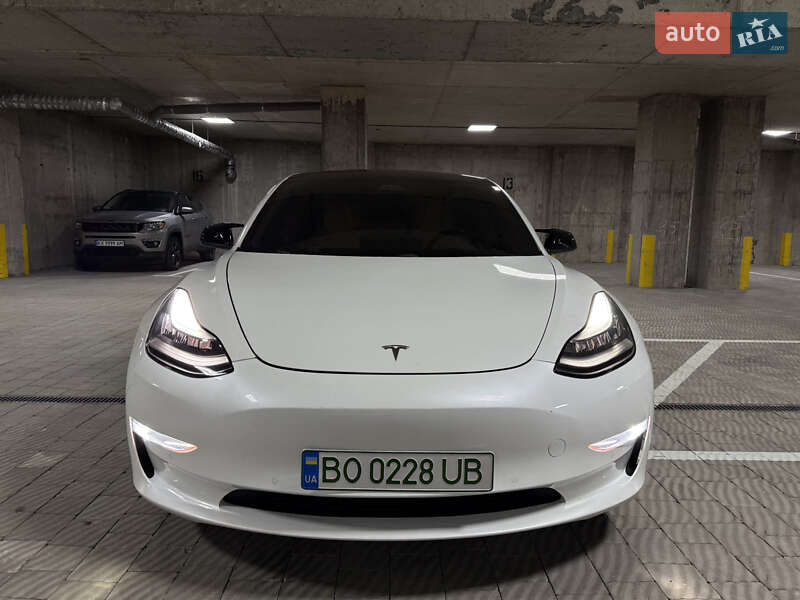 Седан Tesla Model 3 2018 в Тернополе фото 29 Седан Tesla Model 3 2018 в Тернополе