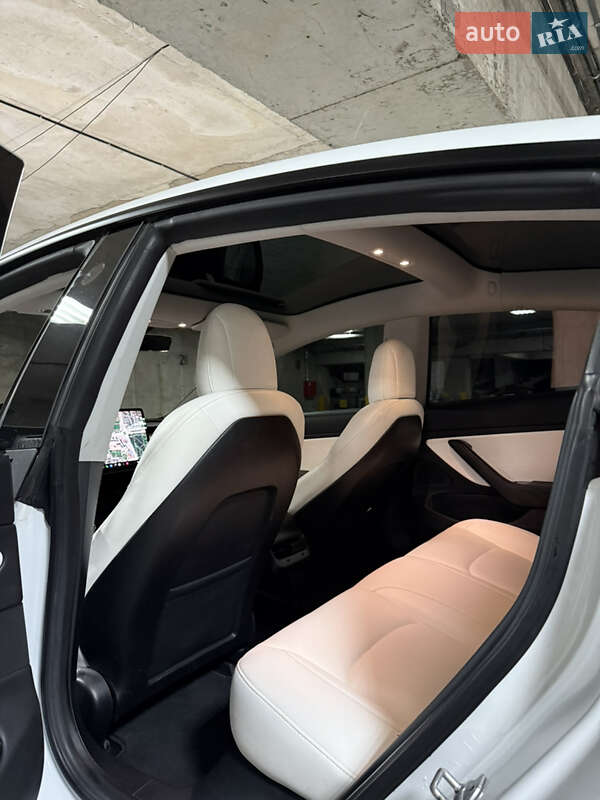 Седан Tesla Model 3 2018 в Тернополе фото 67 Седан Tesla Model 3 2018 в Тернополе