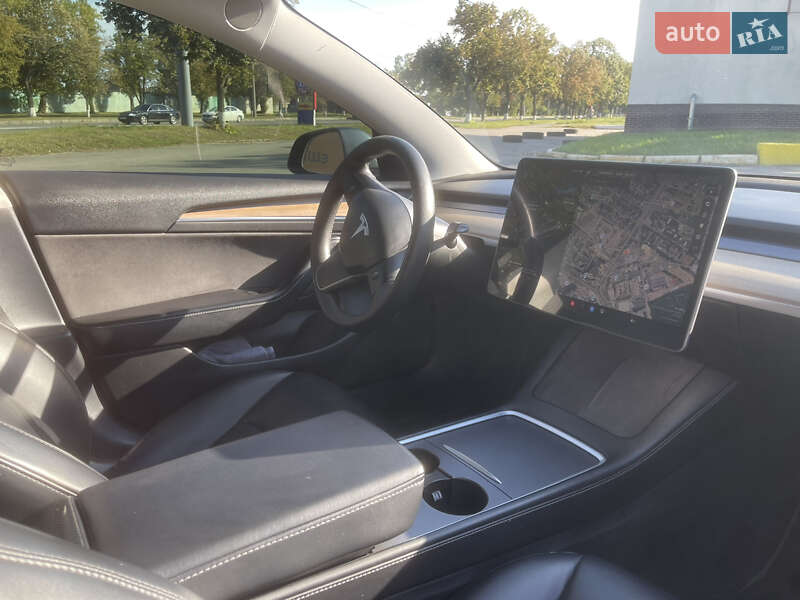 Седан Tesla Model 3 2021 в Харкові