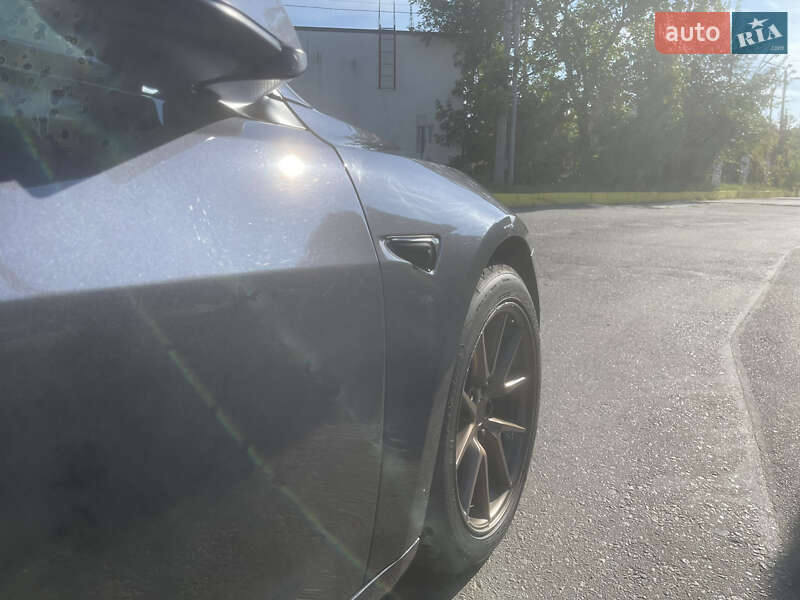 Седан Tesla Model 3 2021 в Харкові
