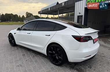 Седан Tesla Model 3 2019 в 