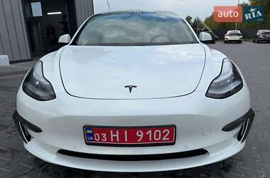 Седан Tesla Model 3 2019 в 