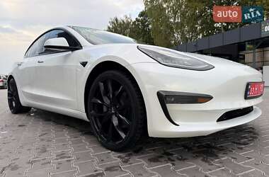 Седан Tesla Model 3 2019 в 