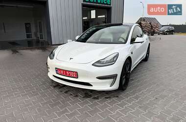 Седан Tesla Model 3 2019 в 