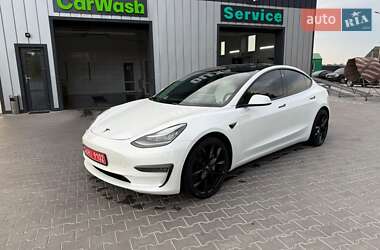 Седан Tesla Model 3 2019 в 