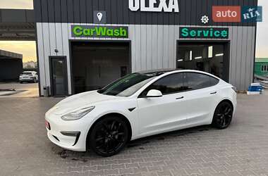 Седан Tesla Model 3 2019 в 