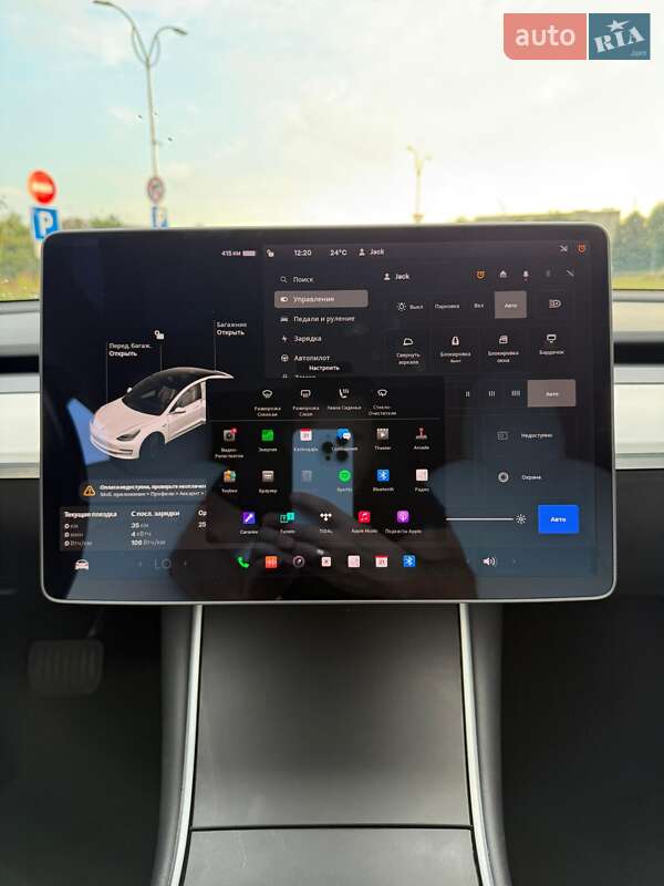 Седан Tesla Model 3 2019 в Володимирі