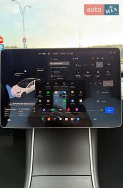 Седан Tesla Model 3 2019 в 