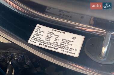 Седан Tesla Model 3 2024 в 