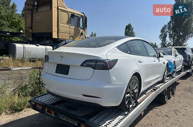 Седан Tesla Model 3 2022 в 