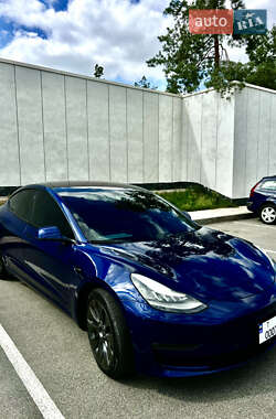 Седан Tesla Model 3 2019 в 