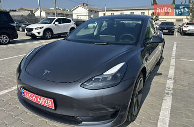 Седан Tesla Model 3 2023 в Івано-Франківську