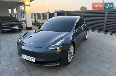Седан Tesla Model 3 2020 в Ивано-Франковске