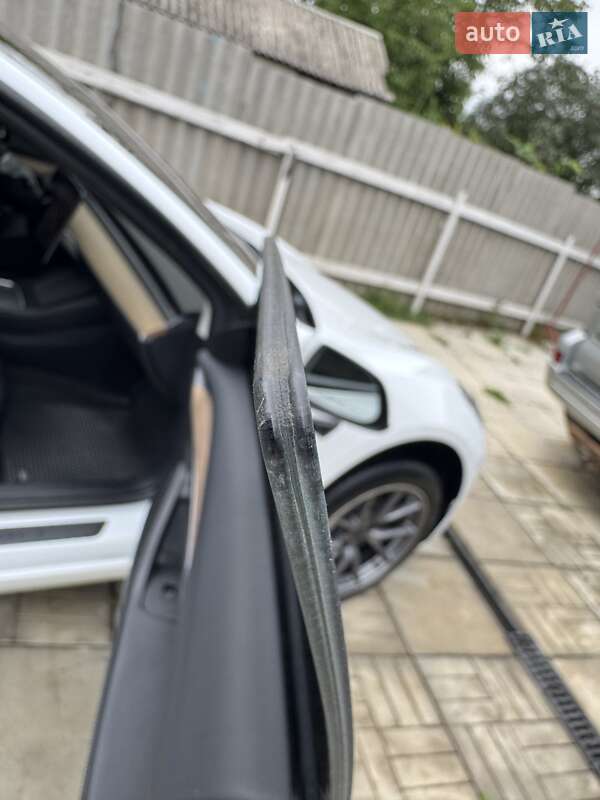 Седан Tesla Model 3 2021 в Харкові